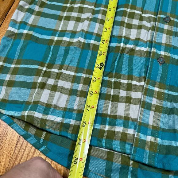 Orvis Plaid Large Long Sleeve PolyesterCottonBlend Shirt Lens Cleaner Zip Pocket - Picture 5 of 8